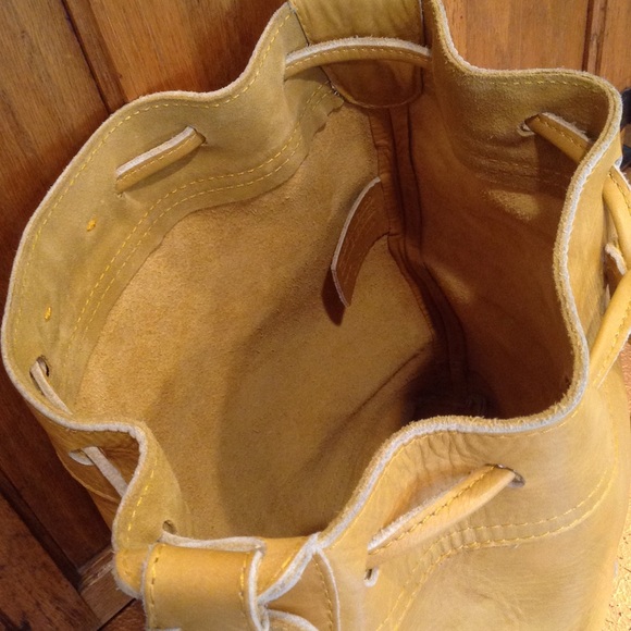 FRYE CAMPUS VINTAGE  BAG✨SOLD✨ - Picture 4 of 4