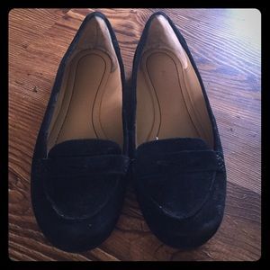 Nine West black suede loafer