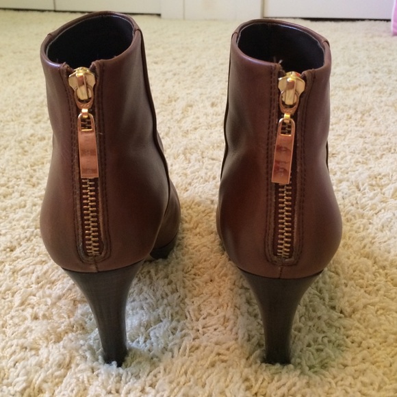 High heel ankle boot - Picture 2 of 3