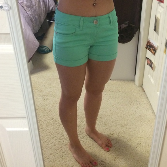 Belk Other - Mint green shorts