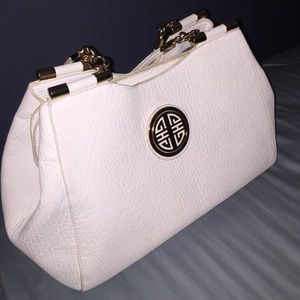 White 3 compartment purse