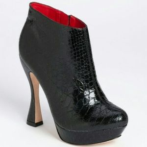 NWOT Alice + Olivia Vanessa Leather Booties