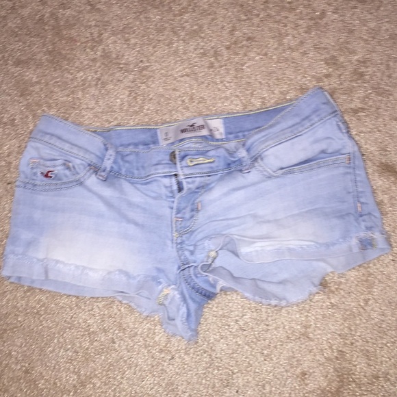 Iight wash hollister shorts