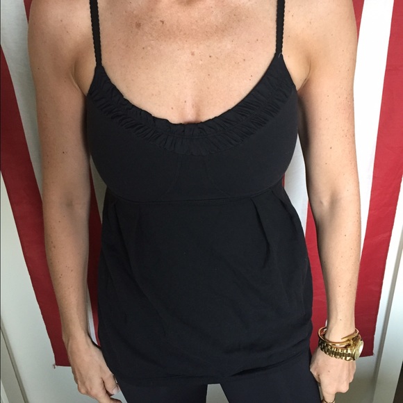 Black shelf tank with built in support. Luon.