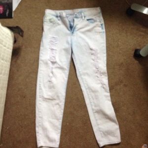 acid wash mom/boyfriend jeans