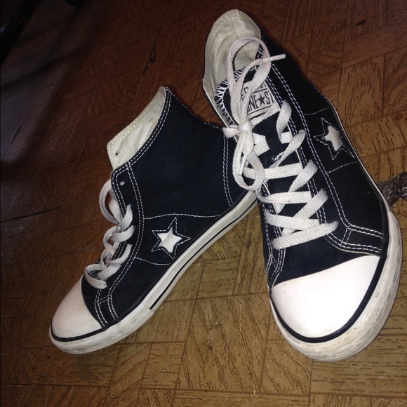 Black & white converse hi tops
