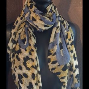 Leopard scarf