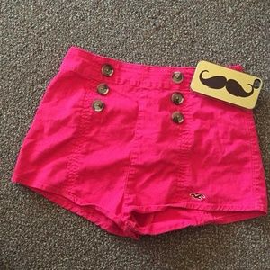 High waisted pink shorts 😍😍
