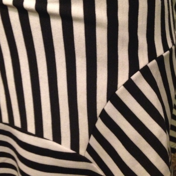 Skirt - Picture 3 of 3