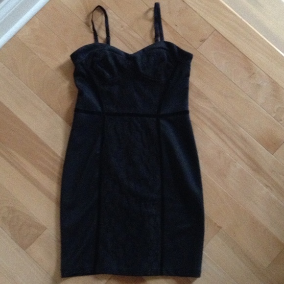 Black Jessica Simpson body con dress