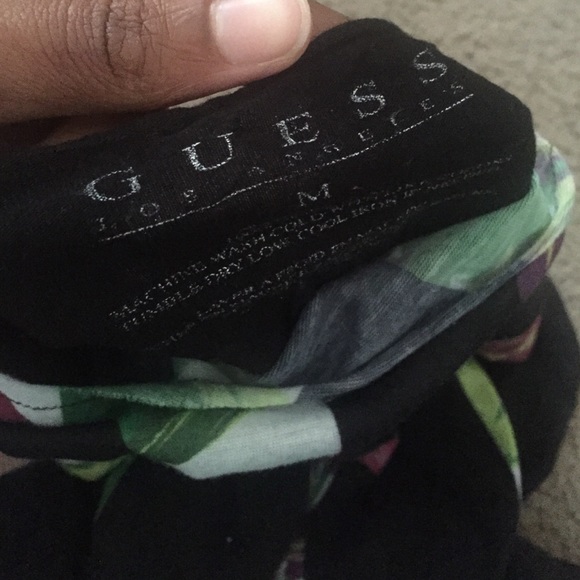 Guess shirt - Picture 2 of 2