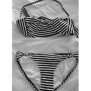 Black & White Stripped Top ONLY  (for @taystraw)