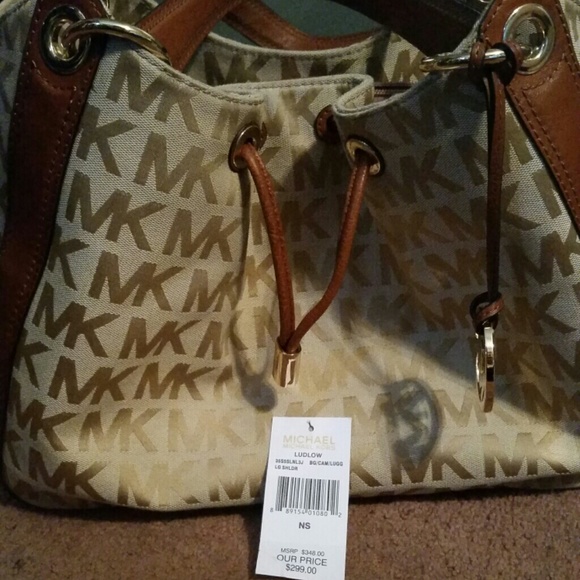 Brand new authentic MK purse! ??