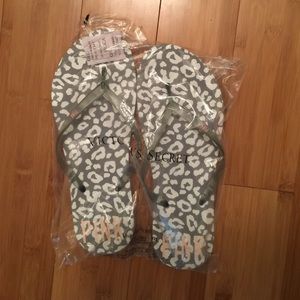 Victoria's Secret Flipflops
