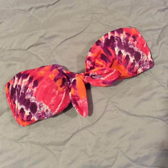 Bandeau bikini top