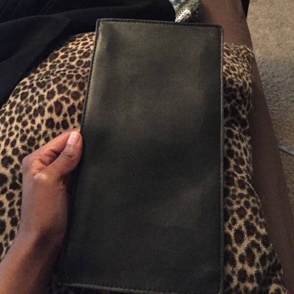 Clutch - Picture 2 of 3