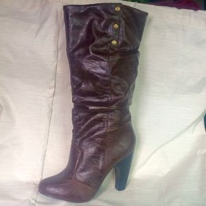 CHOCOLATE BROWN BOOT