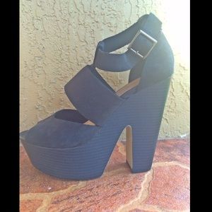Zigisoho Black suede  heels