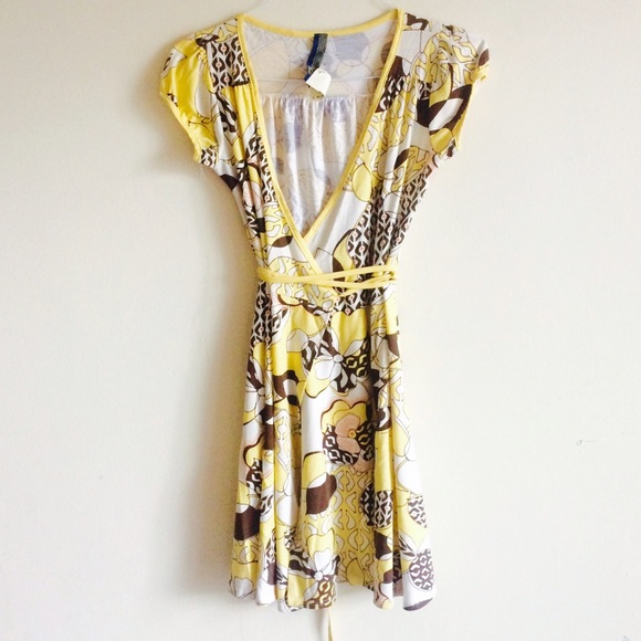 YELLOW WRAP DRESS WITH PRINT