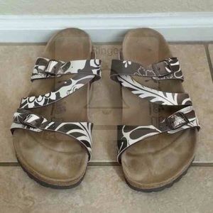 Cute Barely worn Birkenstocks :)