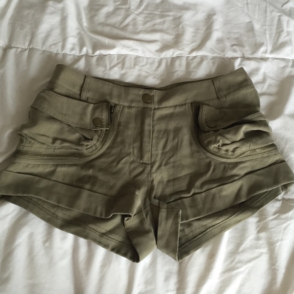 Bebe size 2 army green shorts