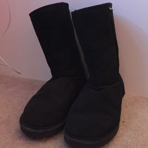 Black Bearpaw boots