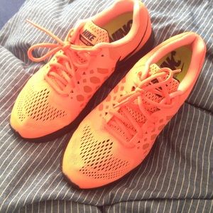 neon pink Nike Pegasus 31s