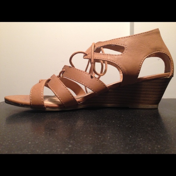 Old navy sandal wedges