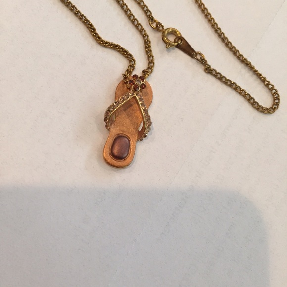 Hawaiian Flip Flop Necklace - Picture 4 of 4