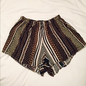 Brandy Melville Printed Shorts