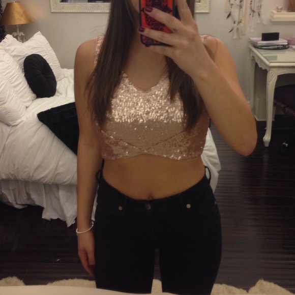 Sequin crop top + FREE GIFT! 💝