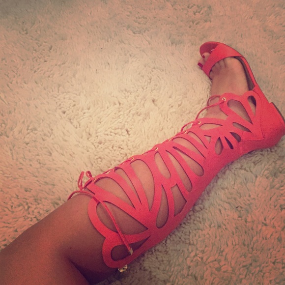 Gorgeous gladiator sandals! Worn once:)