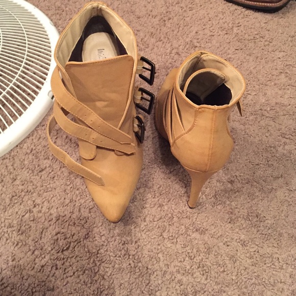 High heel show - Picture 4 of 4