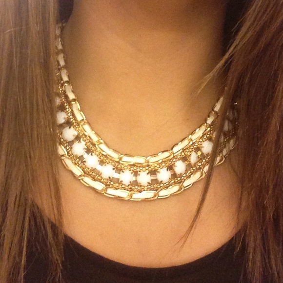 Statement necklace + FREE GIFT!💝