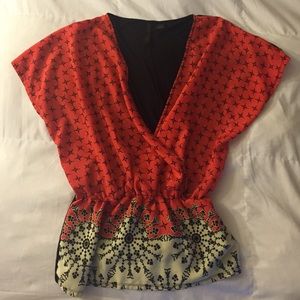 Low neck loose top