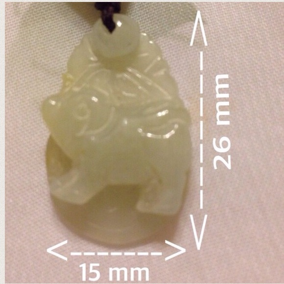🌹This nice and lucky Pig  bracelet is real jade🌹