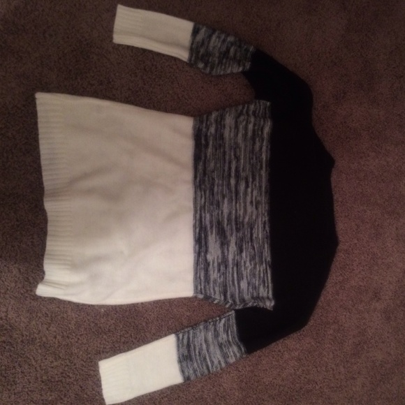 Sweater - Picture 2 of 2