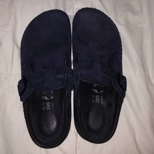 Size 9, Navy Birkenstocks