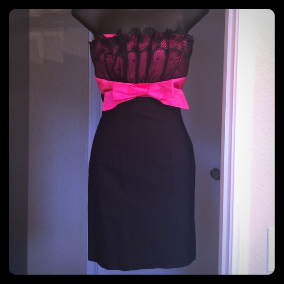 Black/pink strapless dress