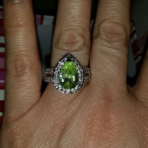 Sterling silver peridot ring