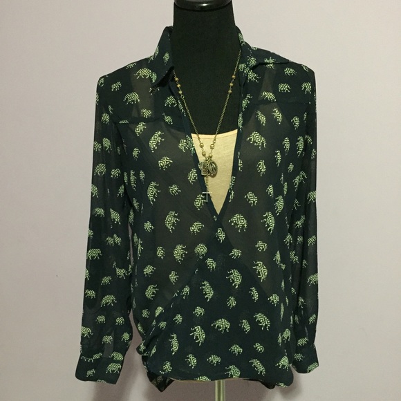 Collared sheer pattern top