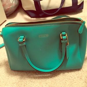 Beautiful Coach Green Cross Body Bag