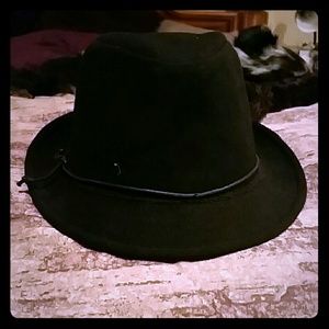 Black fedora