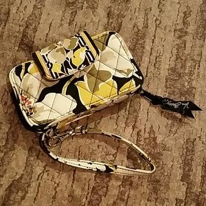 Vera Bradley wristlet with phone holder