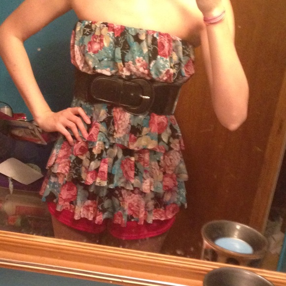 Strapless Top - Picture 3 of 4
