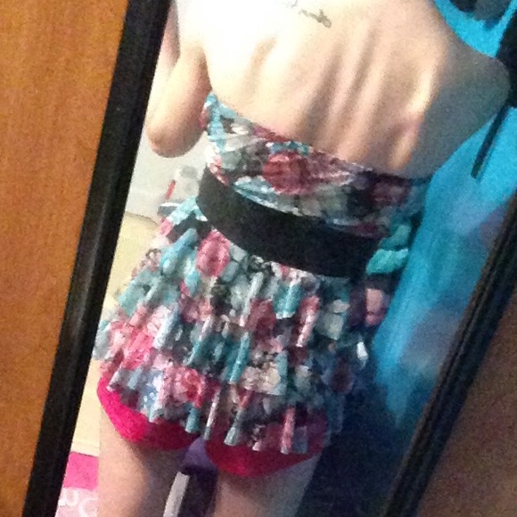 Strapless Top - Picture 4 of 4