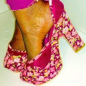 Floral platform heels