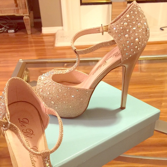 Elegant Golden Embellished Heels with Rhinestones