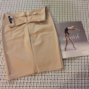 FOREVER 21 Mini Classic Skirt.....🎀🎉🎈