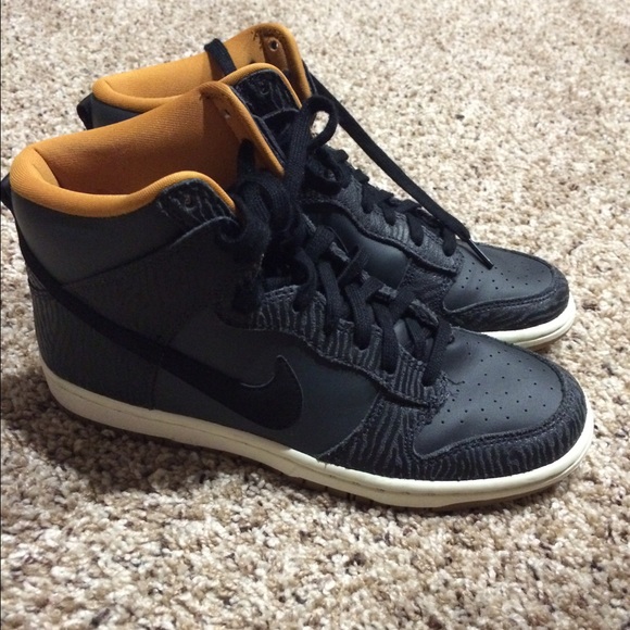 Women's Nike high top sneakers